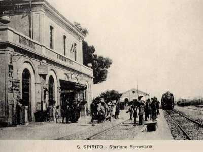 A fine 800 fu realizzata la stazione ferroviaria... (foto di A. Roncone) 